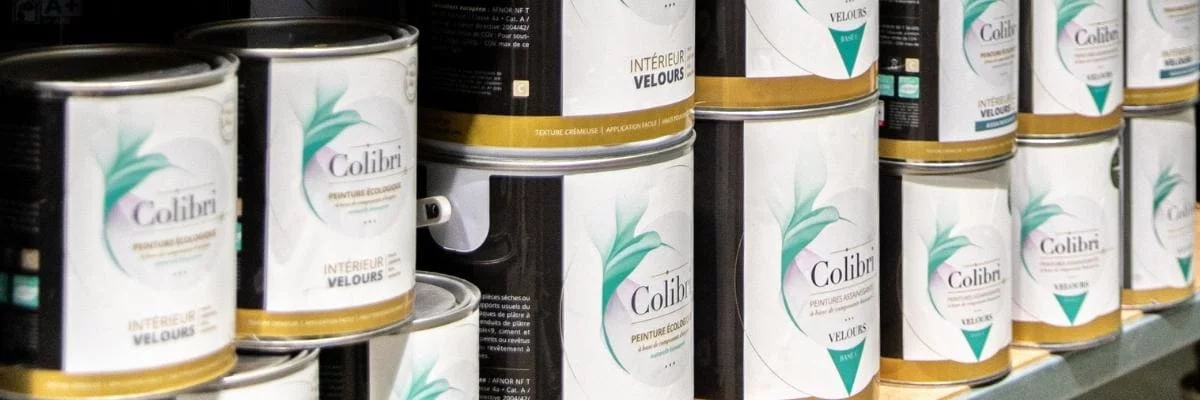 Peinture décorative ou peinture créative écologique en magasin Peinture décorative ou peinture créative écologique en magasin